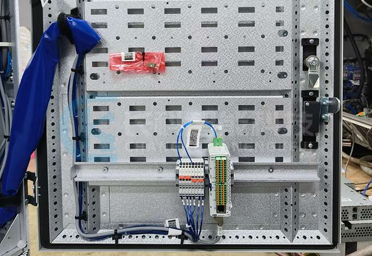 ABB機(jī)器人控制柜IRC5 Single 3HAC052355-001維修 ABB機(jī)器人控制柜IRC5 Single 3HAC052355-001維修